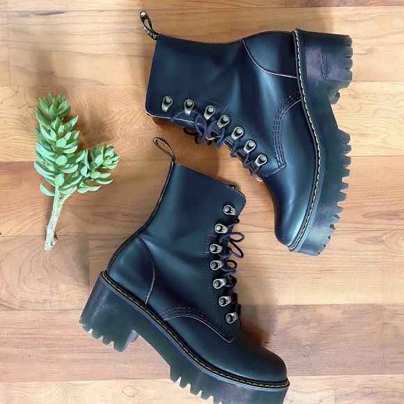 dr martens leona lace boots